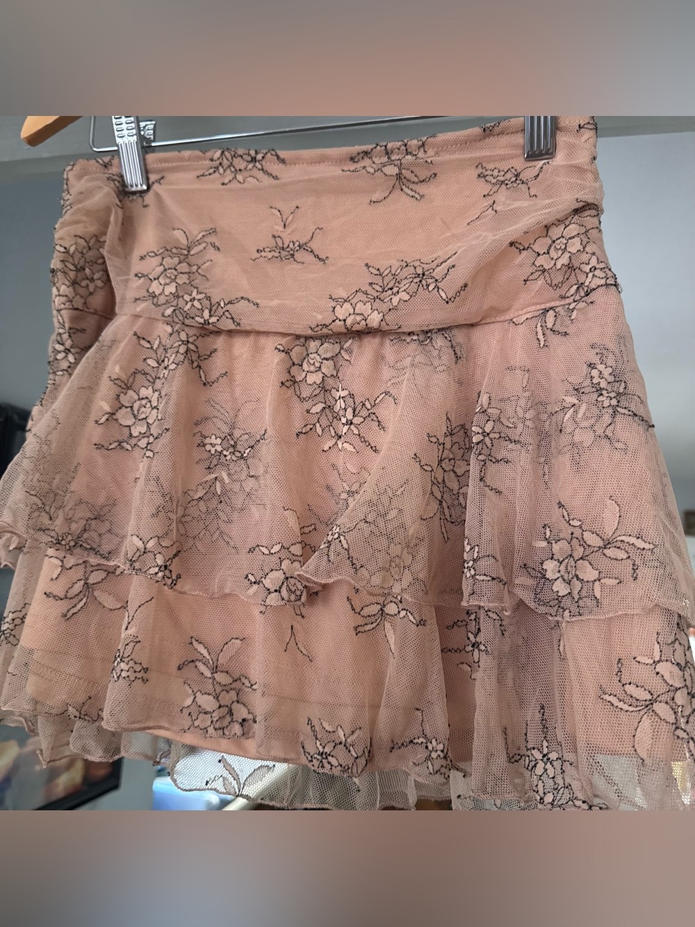 Windsor Tan Floral Lace Tiered Mini Skirt Mid Rise Size Medium